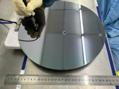 Micro LED new breakthrough! Jingneng Optoelectronics's first 12-inch silicon substrate InGa-based tr
