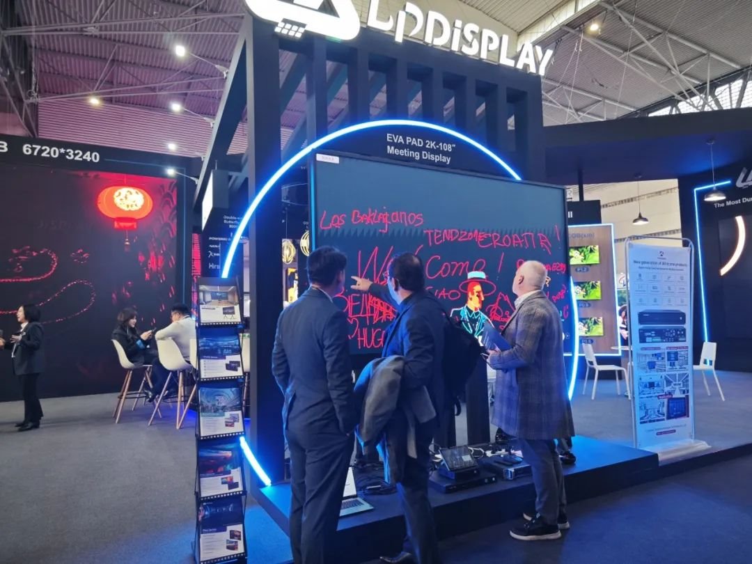 ISE2025| On the first day of Lamp Video ISE launch, it is an immersive experience with unlimited charm!