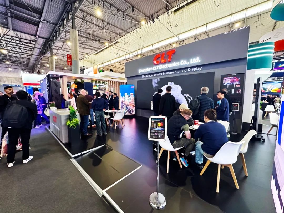Corent shines in ISE2025, the world's first new LED mobile display product debuts