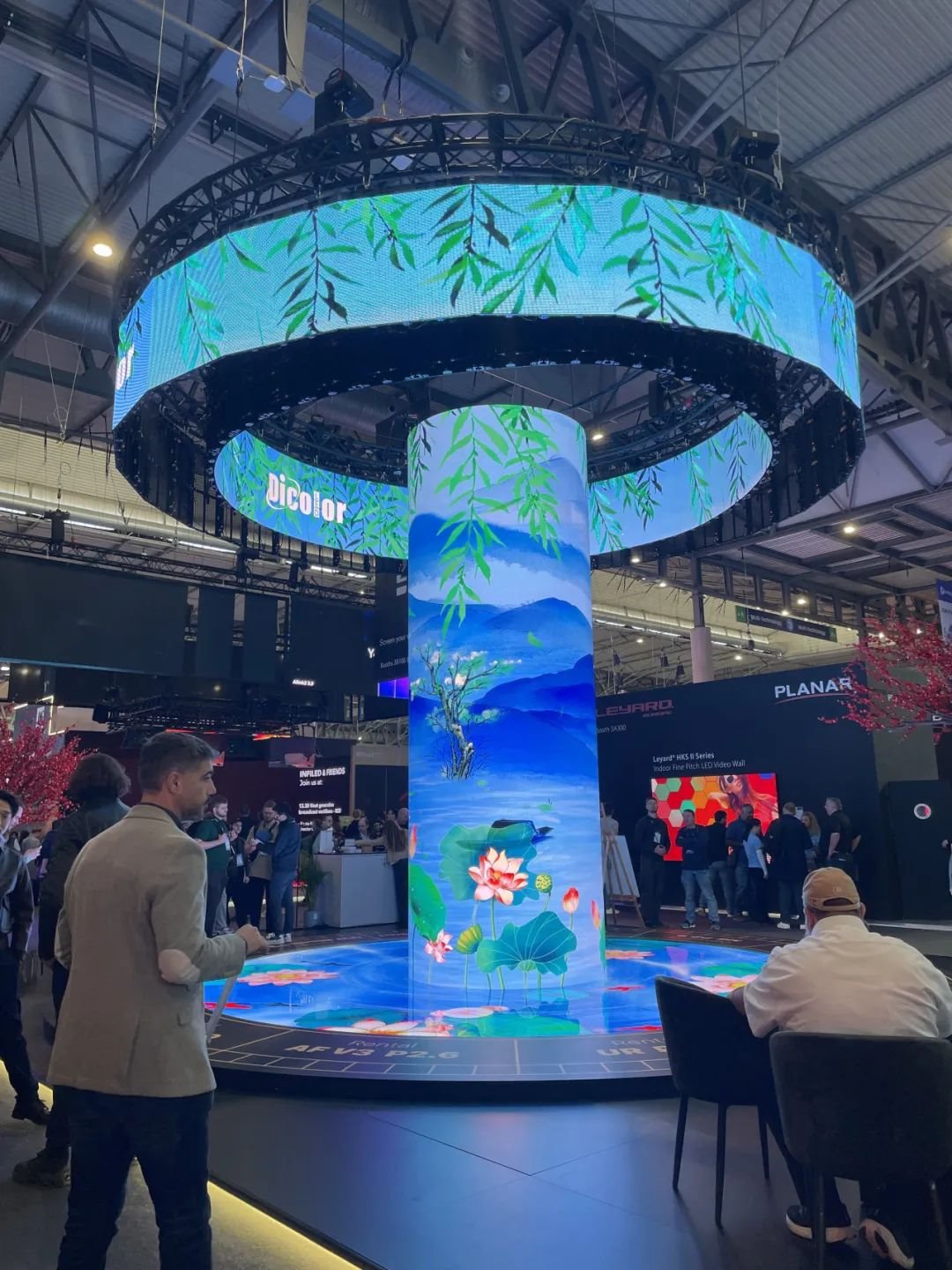 Exhibition News 丨 Shende Cai shines in ISE 2025, innovative designs are quickly nominated, killing the audience!