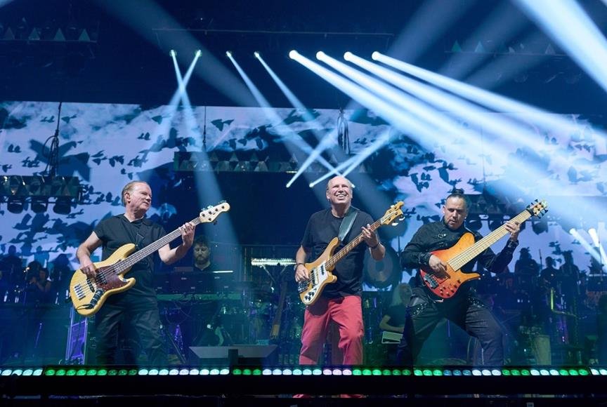 2024 global tour, Redio's debut moment