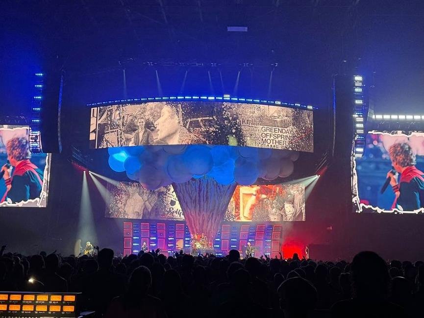 2024 global tour, Redio's debut moment