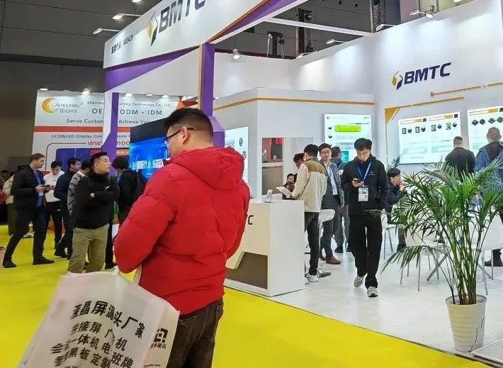 Direct display + backlit dual engines, Zhaochi Group's display ecosystem products debuted at ISLE 2025