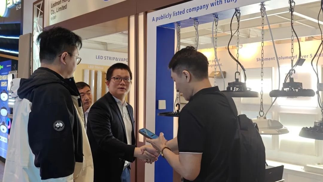 Green lighting smart future<br /> Lehman Texiang at the 2025 Hong Kong Spring Lantern Show