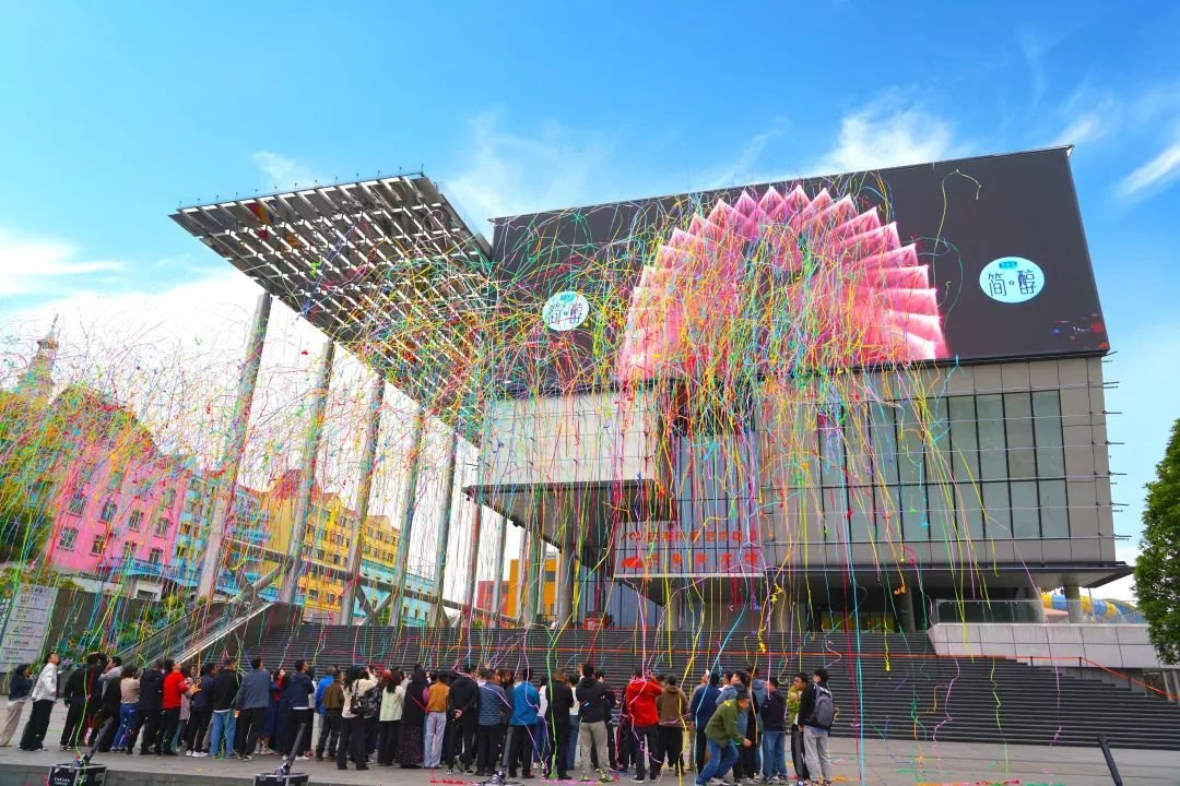 Join hands with Hunan Radio and Television's Colorful Box, Zhou Mingguang will recreate a new urban audio-visual landmark